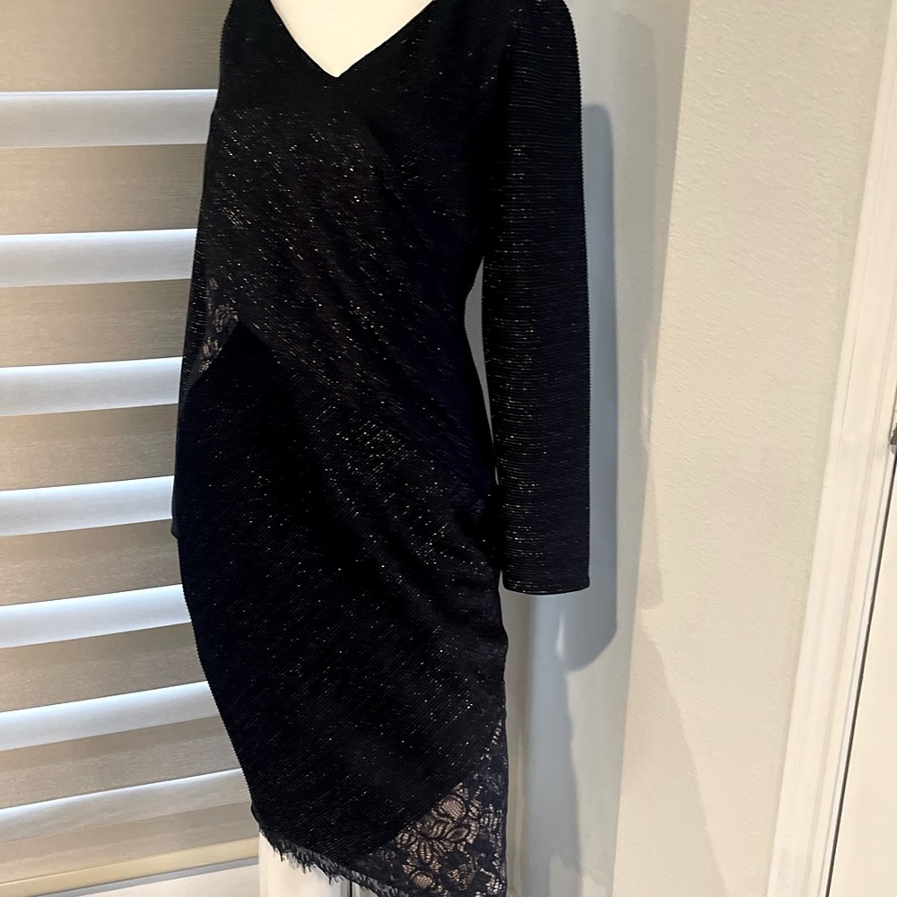 Gorgeous dress great for evening out. Size 12. Worn once to Christmas party